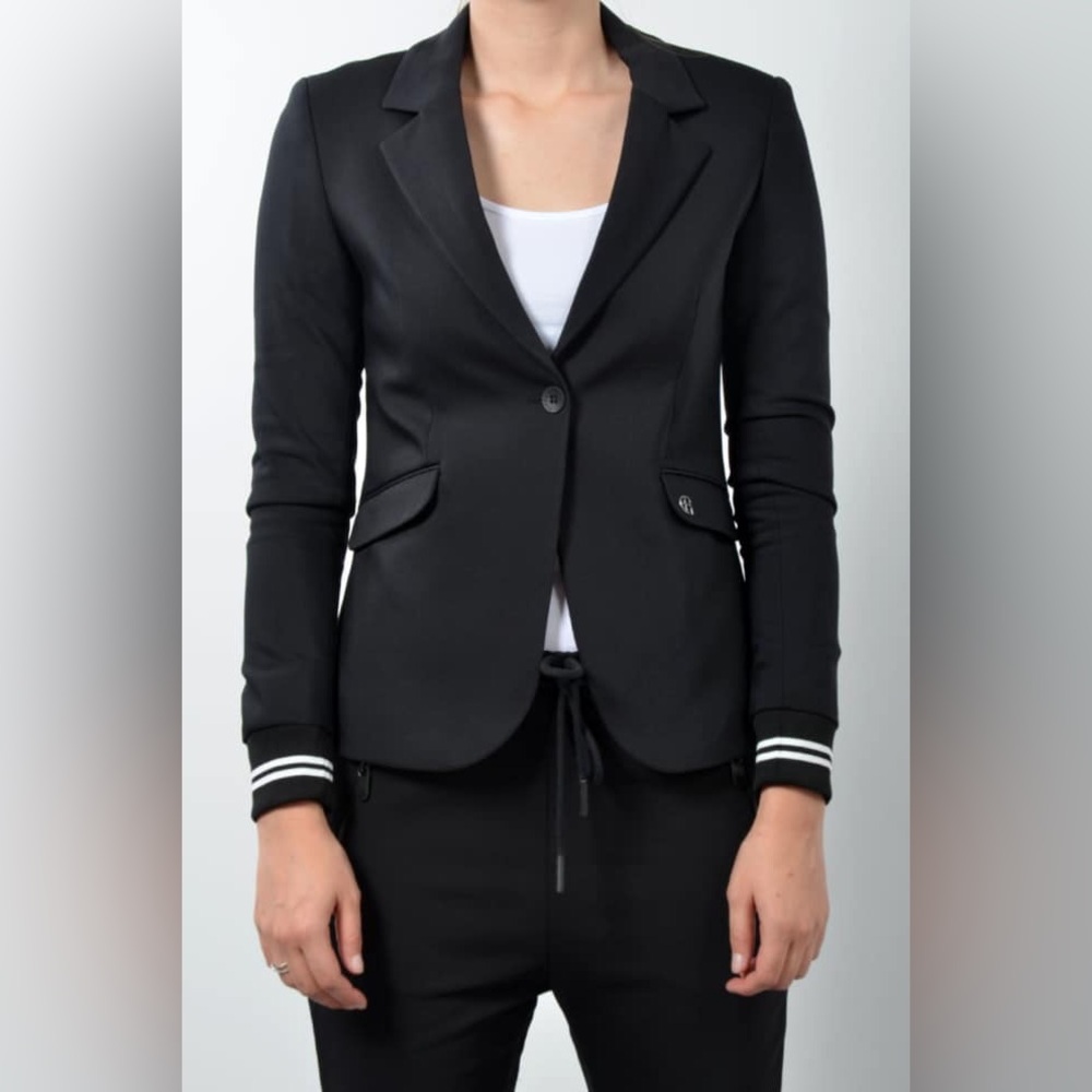 Elias Rumelis Leya Sport Blazer Jacket Designer Streetwear Black Clean Girl Chic